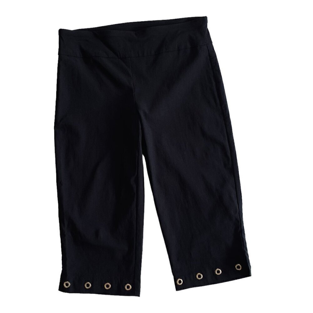 Attyre High Rise Grommet City Shorts 6/8